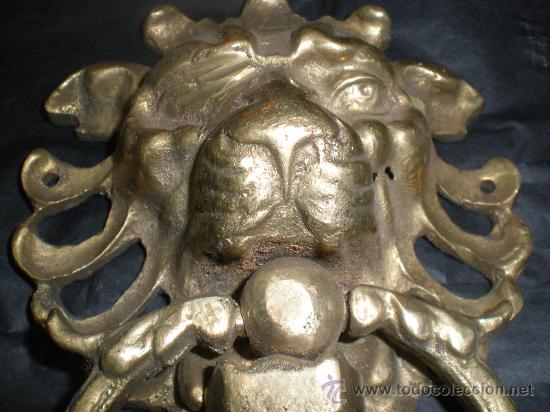Antig&uuml;edades: tirador de bronce leon - Foto 1
