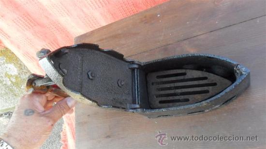 Antig&uuml;edades: plancha antigua - Foto 3