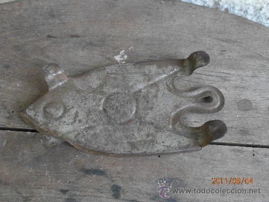 Antig&uuml;edades: SOPORTE PARA PLANCHA - Foto 3