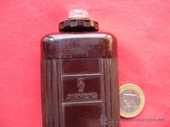 Antig&uuml;edades: ANTIGUA LINTERNA DE BAQUELITA MARCA SIEMENS. - Foto 1