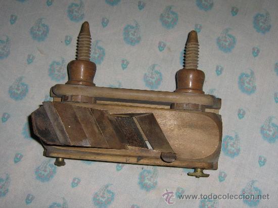 Antig&uuml;edades: herramienta de carpintero, cepillo, garlopa, ? - Foto 1