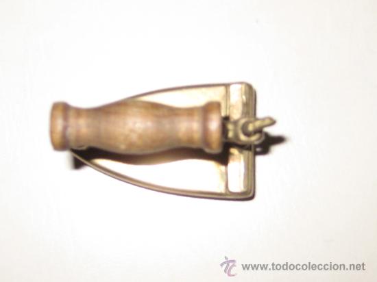 Antig&uuml;edades: PLANCHA DE BRONCE EN MINIATURA ( CAJA PASTILLAS ) - Foto 6