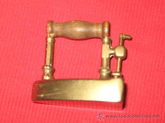 Antig&uuml;edades: PLANCHA DE BRONCE EN MINIATURA ( CAJA PASTILLAS ) - Foto 8