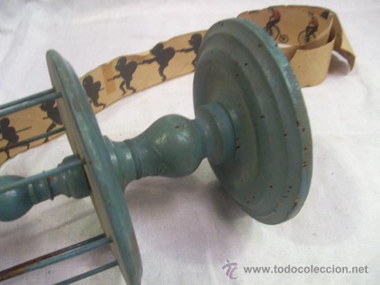 Antig&uuml;edades: Zootropo de Madera. - Foto 6