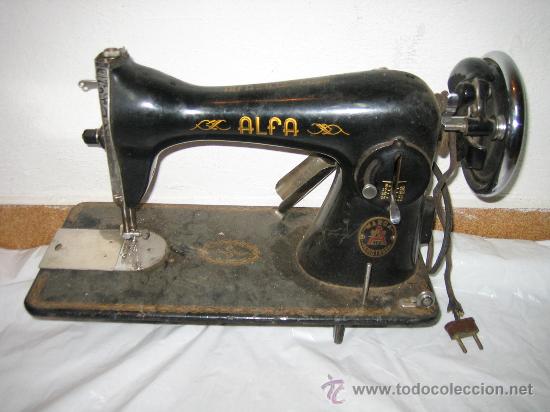 Antig&uuml;edades: Maquina de coser ALFA - Foto 1
