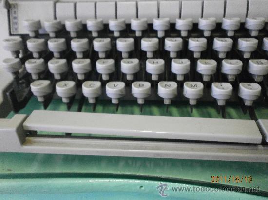 Antig&uuml;edades: MAQUINA DE ESCRIBIR OLIVETTI LINEA 98 - Foto 3