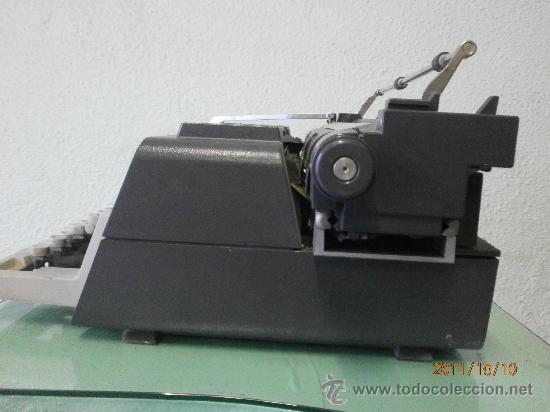 Antig&uuml;edades: MAQUINA DE ESCRIBIR OLIVETTI LINEA 98 - Foto 4