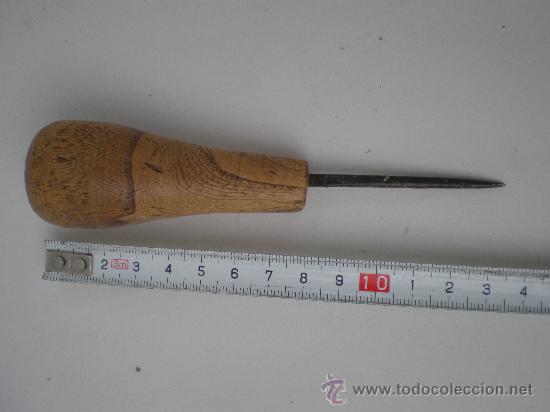 Antig&uuml;edades: ANTIGUO *PUNZON*  DE FORJA CON MANGO DE MADERA - Foto 4