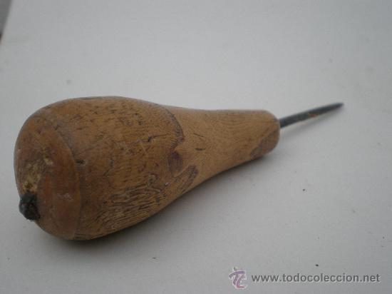 Antig&uuml;edades: ANTIGUO *PUNZON*  DE FORJA CON MANGO DE MADERA - Foto 3