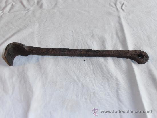 Antig&uuml;edades: MANO DE HIERRO, REMOVEDOR DE BRASAS - Foto 2