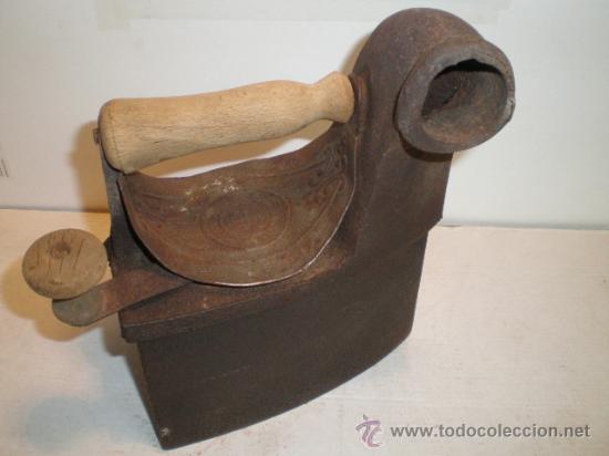 Antig&uuml;edades: PLANCHA DE CHIMENEA - ESCUDO ESVASTICA - Foto 1