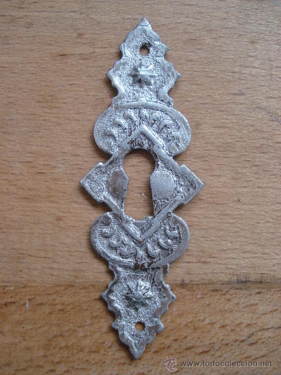 Antig&uuml;edades: BOCALLAVE METAL PLATEADO - Foto 1