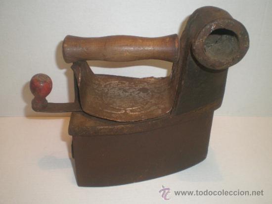 Antig&uuml;edades: ANTIGUA PLANCHA DE CHIMENEA - Foto 1