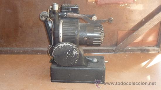 Antig&uuml;edades: Antiguo proyector debrie 16, frances. Desconozco del tema. - Foto 2