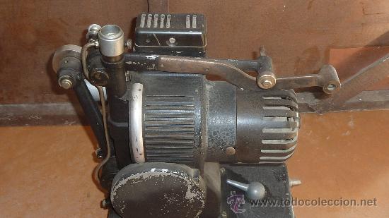 Antig&uuml;edades: Antiguo proyector debrie 16, frances. Desconozco del tema. - Foto 3
