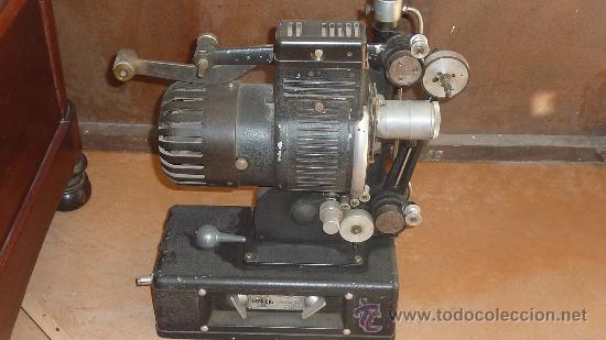 Antig&uuml;edades: Antiguo proyector debrie 16, frances. Desconozco del tema. - Foto 5