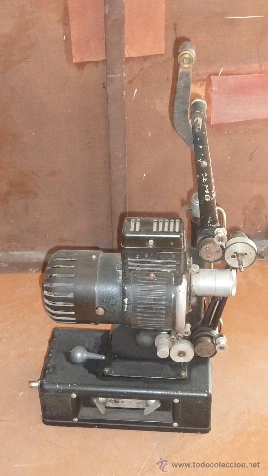Antig&uuml;edades: Antiguo proyector debrie 16, frances. Desconozco del tema. - Foto 10