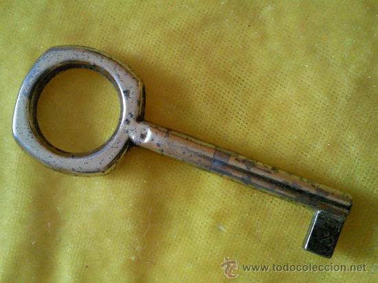 Antig&uuml;edades: antigua llave de metal indaux - Foto 2