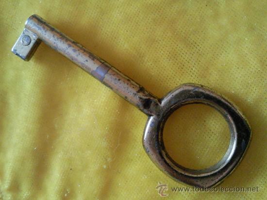 Antig&uuml;edades: antigua llave de metal indaux - Foto 3