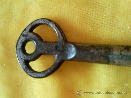Antig&uuml;edades: llave antigua de metal - Foto 2