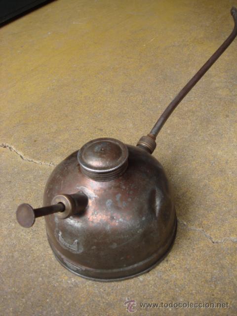 Antig&uuml;edades: ACEITERA MANUAL PEQUE&Ntilde;A - Foto 1