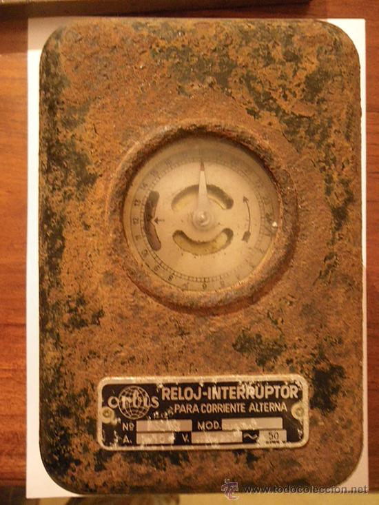 Antig&uuml;edades: Interruptor reloj para corriente alterna de la marca Orbis - Foto 1