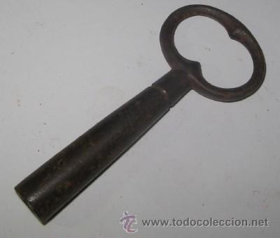Antig&uuml;edades: ANTIGUA LLAVE DE FORJA - Foto 1