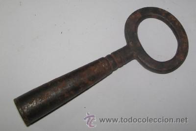 Antig&uuml;edades: ANTIGUA LLAVE DE FORJA - Foto 1
