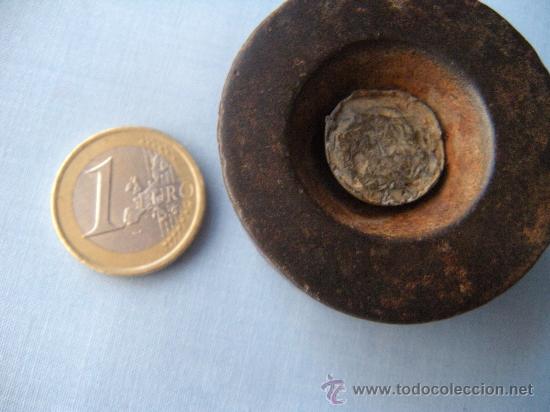 Antig&uuml;edades: ANTIGUA PESA DE HIERRO DE 200 GRAMOS - Foto 3