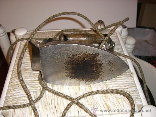 Antig&uuml;edades: Antigua plancha electrica - Foto 3