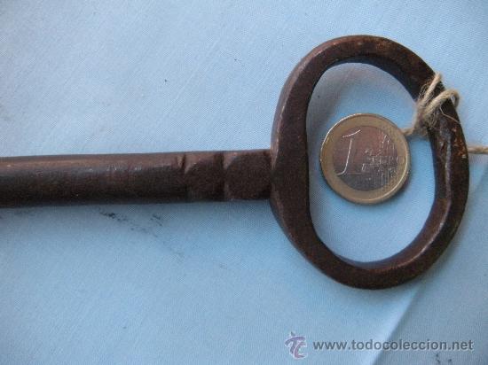 Antig&uuml;edades: GRAN LLAVE DE HIERRO FORJADO - Foto 3
