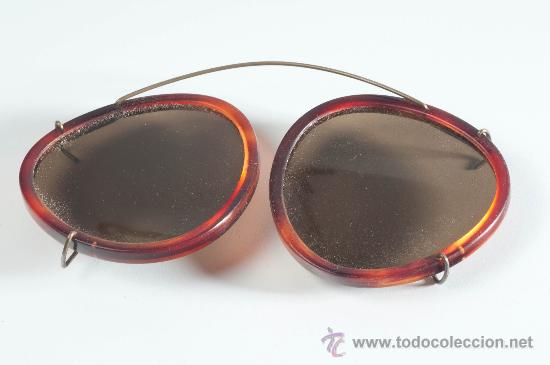 Antig&uuml;edades: Antiguas gafas con montura de pasta - Foto 1