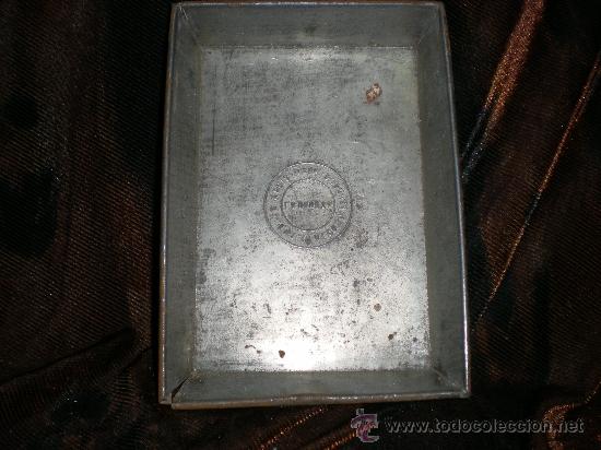 Antig&uuml;edades: MOLDE METALICO DE CHOCOLATE - Foto 1