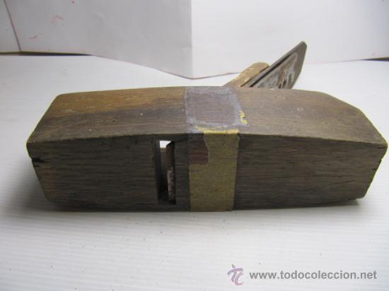 Antig&uuml;edades: Antiguo cepillo para madera 18x5x17cms - Foto 4