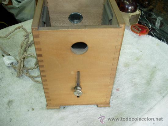 Antig&uuml;edades: Proyector rellev - Foto 5