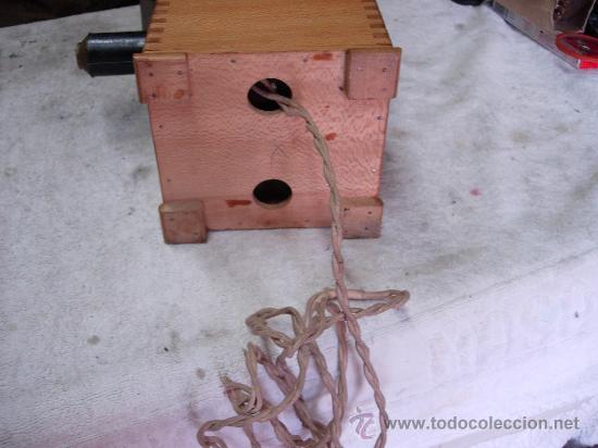 Antig&uuml;edades: Proyector rellev - Foto 3