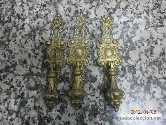 Antig&uuml;edades: 3 ANTIGUOS TIRADORES - Foto 1