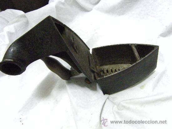Antig&uuml;edades: PLANCHA PARA CARBON ANTIGUA - Foto 3