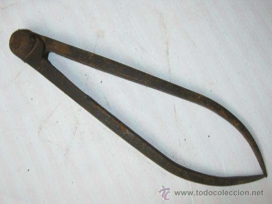 Antig&uuml;edades: ANTIGUO COMPAS DE FORJA CARPINTERO - Foto 1