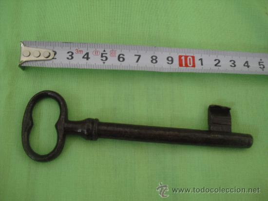 Antig&uuml;edades: Antigua llave de forja de 13,5 cm - Foto 1