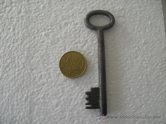 Antig&uuml;edades: Llave antigua hueca . - Foto 1