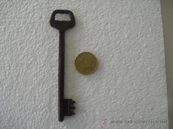 Antig&uuml;edades: Llave antigua de hierro. . - Foto 1