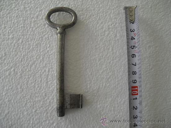 Antig&uuml;edades: Llave antigua  de aluminio 13 cm  . - Foto 1