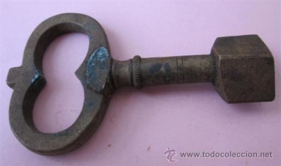 Antig&uuml;edades: LLAVE de bronce muy rara - Foto 2