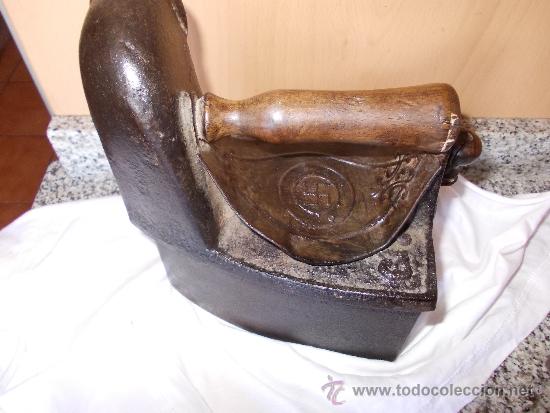 Antig&uuml;edades: plancha antigua de hierro con cruz gamada - Foto 5