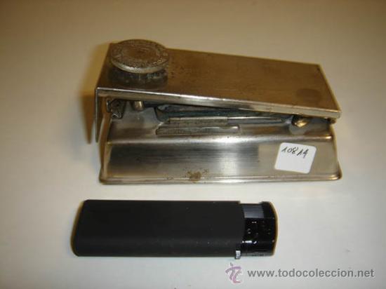 Antig&uuml;edades: ornillo para las tenacillas de ondular - Foto 1