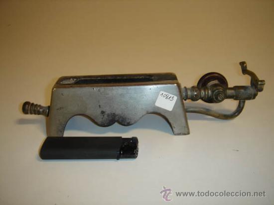 Antig&uuml;edades: ornillo para las tenacillas de ondular - Foto 1
