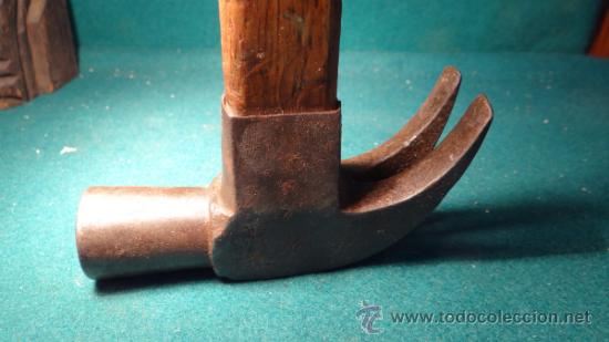 Antig&uuml;edades: ANTIGUO MARTILLO DE CARPINTERO CON SACACLAVOS * - Foto 5