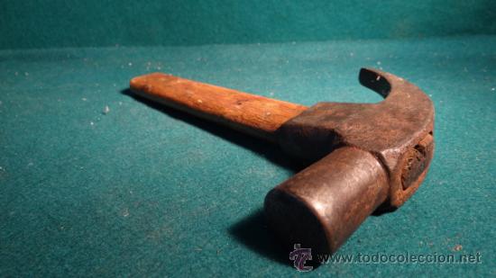 Antig&uuml;edades: ANTIGUO MARTILLO DE CARPINTERO CON SACACLAVOS * - Foto 6