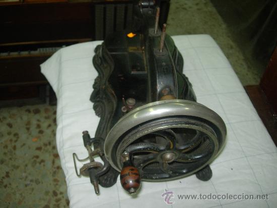 Antig&uuml;edades: maquina de coser rara - Foto 8